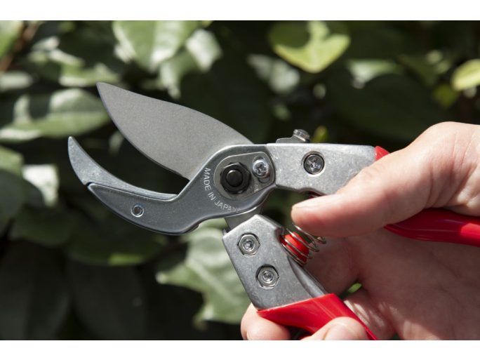 ARS VA-7Z anvil pruning shears with fluorocarbon-coated blade